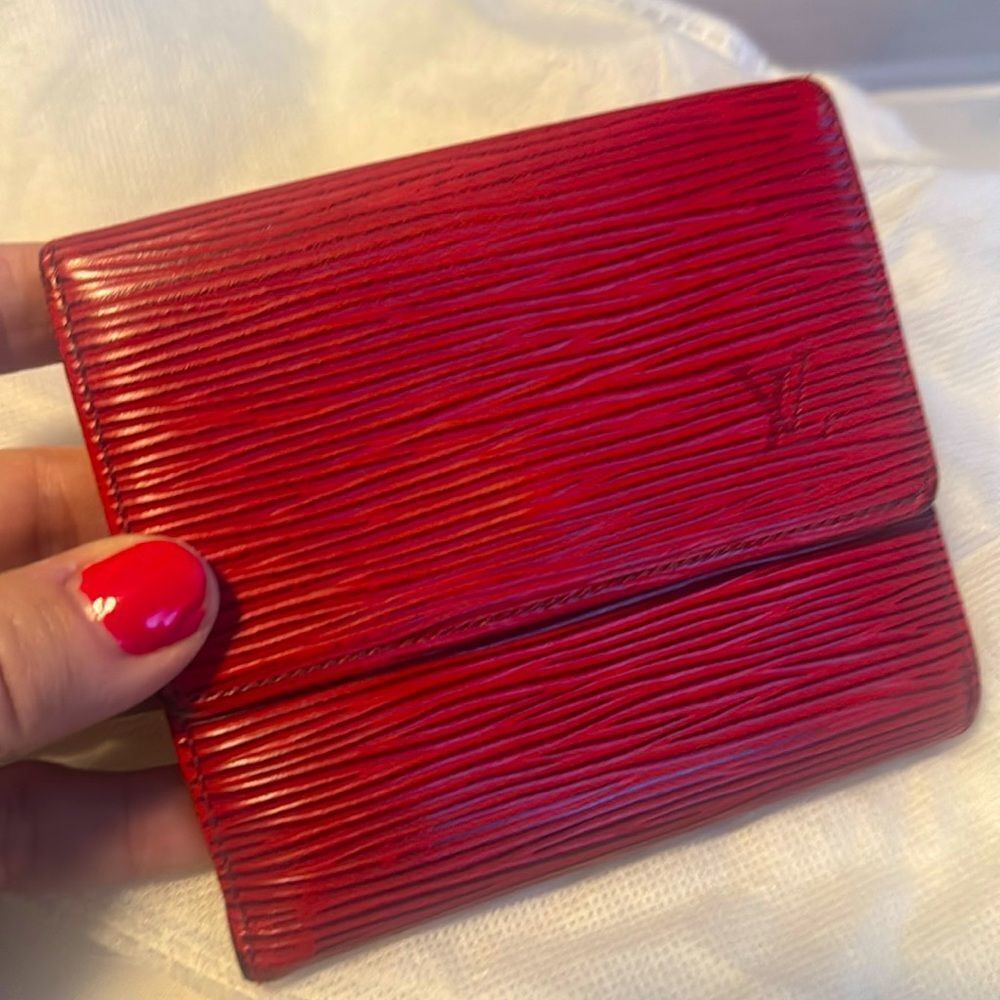 VTG *Louis Vuitton* Red Leather Epi Trifold Small Wallet Coin Purse